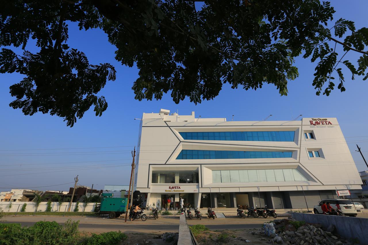 Hotel The Grand Raveta Pātan Exteriér fotografie